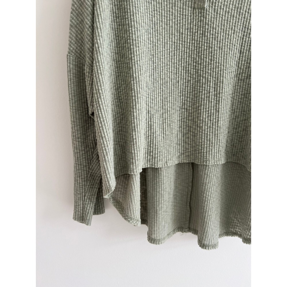 Urban Outfitters Sage Waffle Knit Henley Top L Oversized‎ Cottagecore UO - Picture 2 of 8